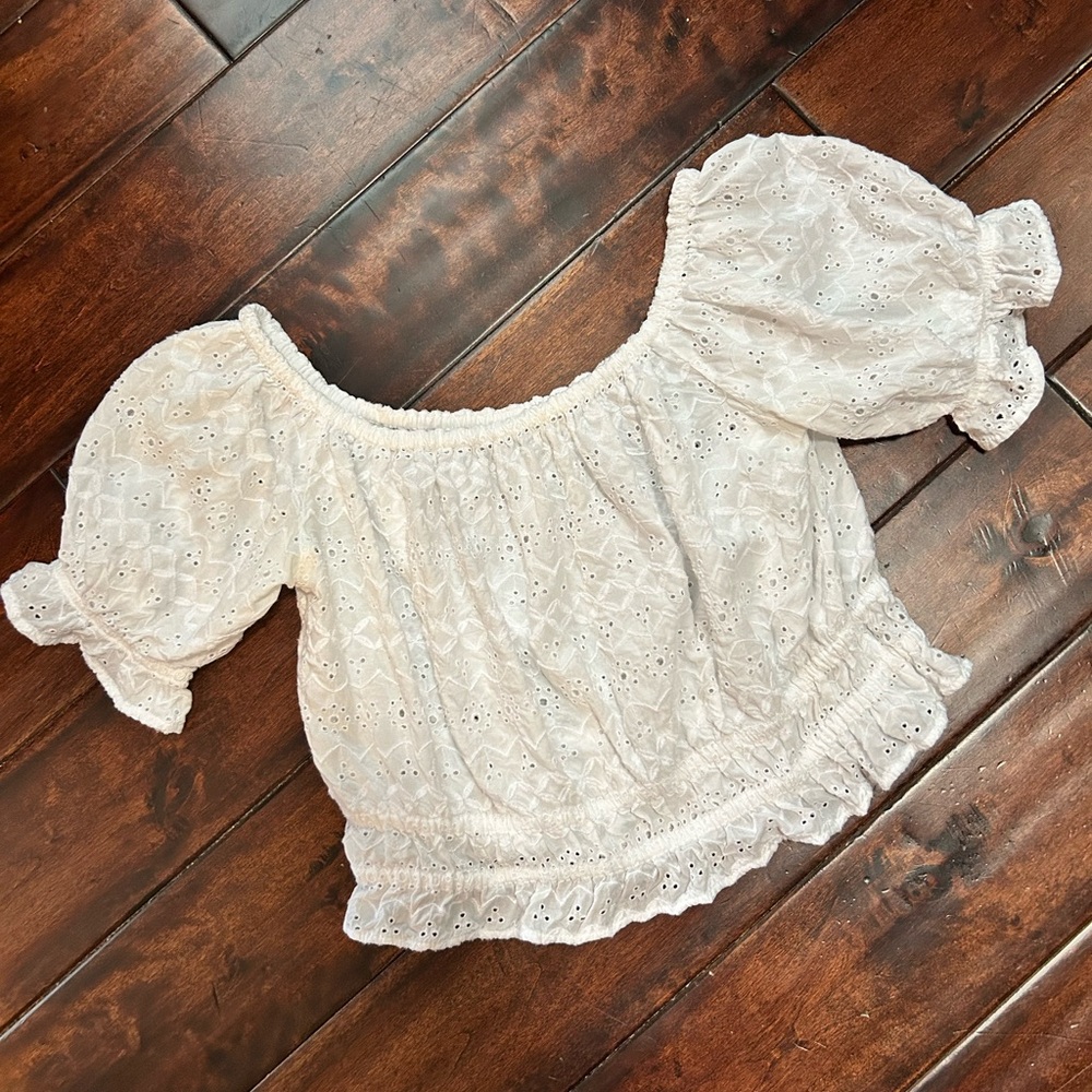 American Eagle - White Eyelet Puff-Sleeve Crop Top